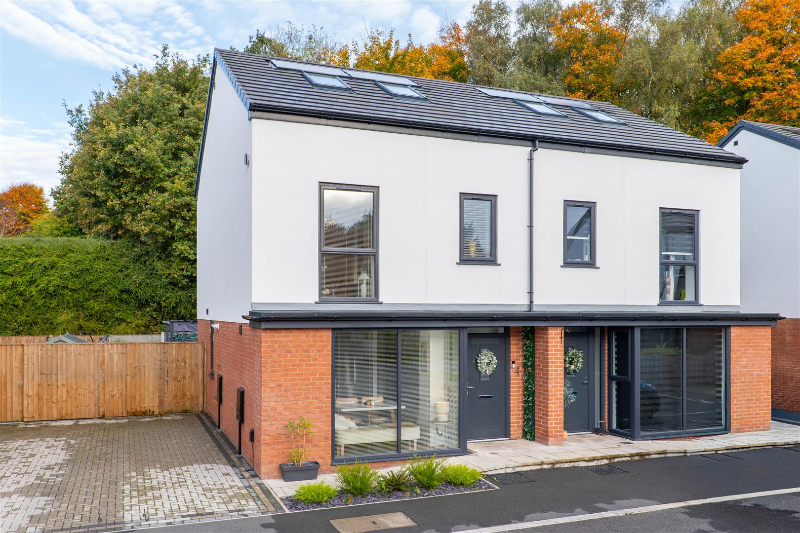 3 bed property in Glenisland Close, Chorley